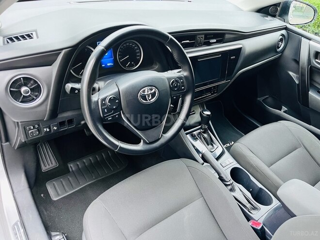 Toyota Corolla 2017, 85,000 km - 1.6 l - Bakı