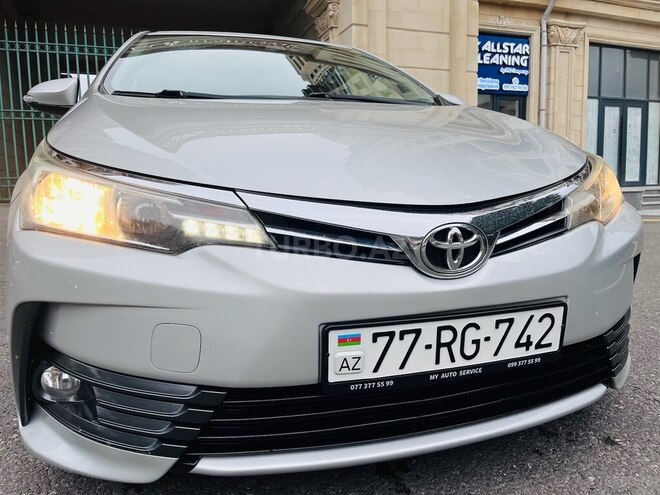 Toyota Corolla 2017, 85,000 km - 1.6 l - Bakı