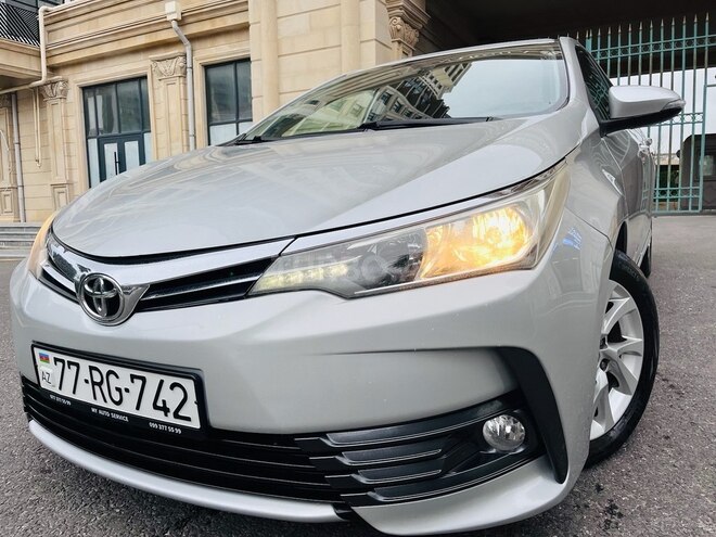 Toyota Corolla 2017, 85,000 km - 1.6 l - Bakı
