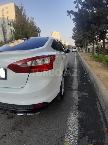 Ford Focus 2014, 225,000 km - 1.6 л - Bakı