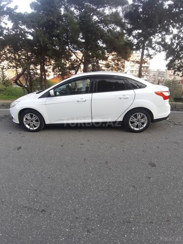 Ford Focus 2014, 225,000 km - 1.6 л - Bakı