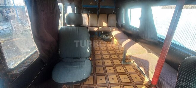 Mercedes 208 D 1993, 166,072 km - 2.2 л - Kürdəmir