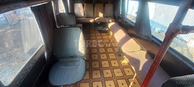 Mercedes 208 D 1993, 166,072 km - 2.2 л - Kürdəmir