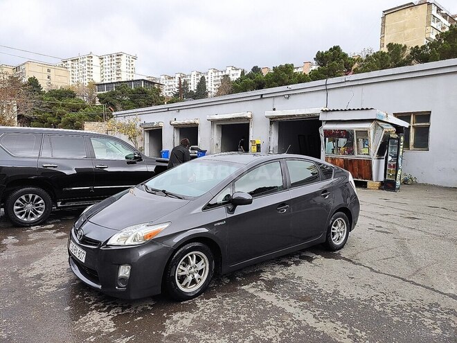 Toyota Prius 2010, 300,000 km - 1.8 л - Bakı