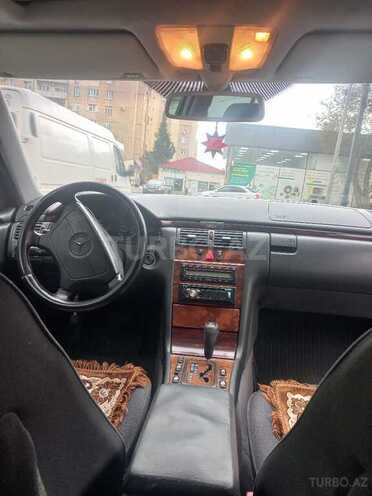 Mercedes E 240 1998, 347,200 km - 2.4 l - Bakı