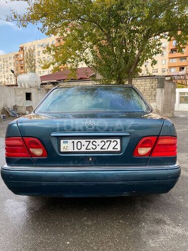 Mercedes E 240 1998, 347,200 km - 2.4 l - Bakı