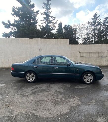 Mercedes E 240 1998, 347,200 km - 2.4 l - Bakı