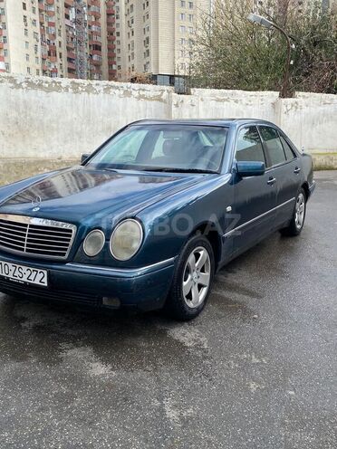 Mercedes E 240 1998, 347,200 km - 2.4 l - Bakı