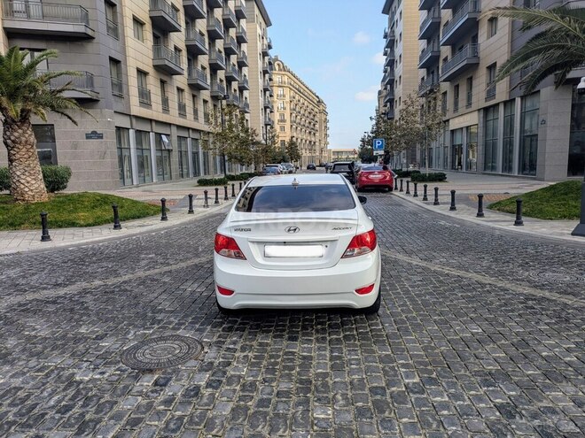Hyundai Accent 2012, 100,000 km - 1.6 л - Bakı