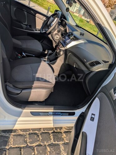 Hyundai Accent 2012, 100,000 km - 1.6 л - Bakı
