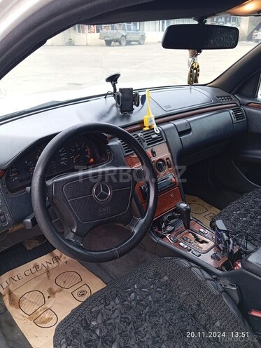 Mercedes E 220 d 1999, 516,048 km - 2.2 l - Masallı