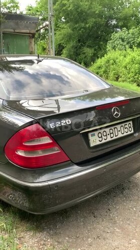 Mercedes E 220 d 2004, 260,000 km - 2.2 l - Bərdə