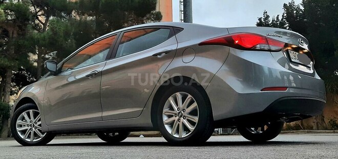 Hyundai Elantra 2015, 40,000 km - 1.6 л - Bakı