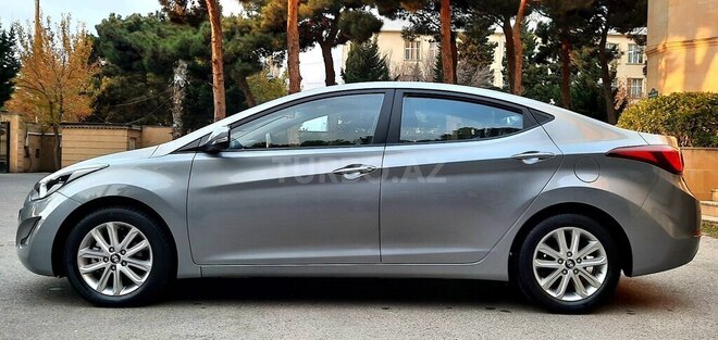Hyundai Elantra 2015, 40,000 km - 1.6 л - Bakı