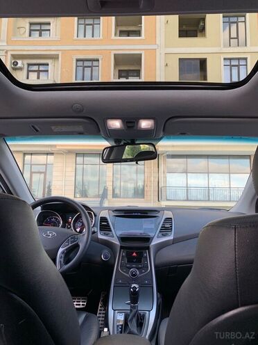 Hyundai Elantra 2015, 156,250 km - 1.6 l - Bakı