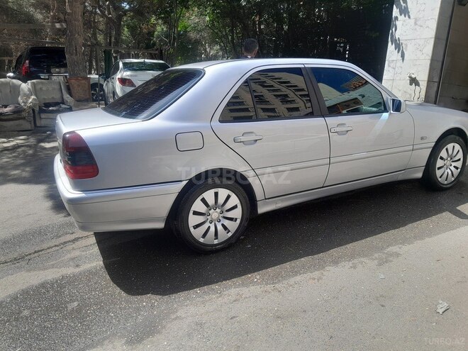 Mercedes C 200 2000, 168,000 km - 2.0 л - Bakı