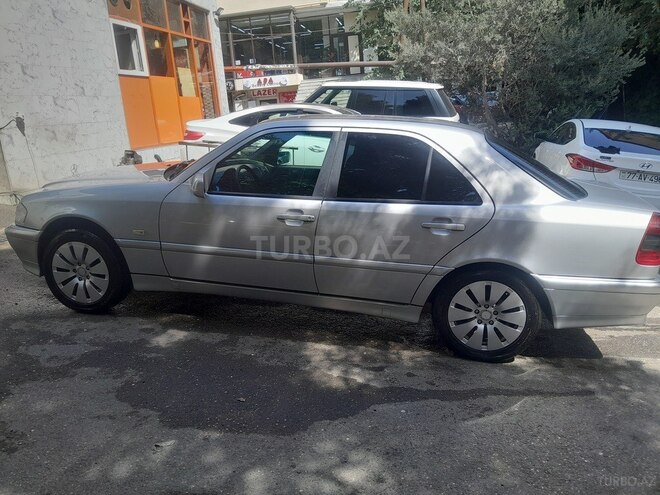 Mercedes C 200 2000, 168,000 km - 2.0 л - Bakı