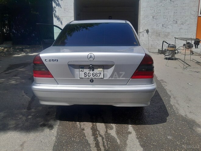 Mercedes C 200 2000, 168,000 km - 2.0 л - Bakı