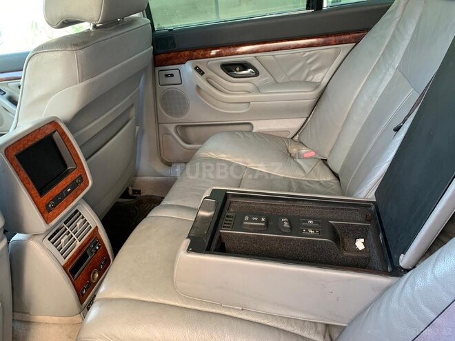 BMW 740 2000, 300,000 km - 4.0 l - Bakı