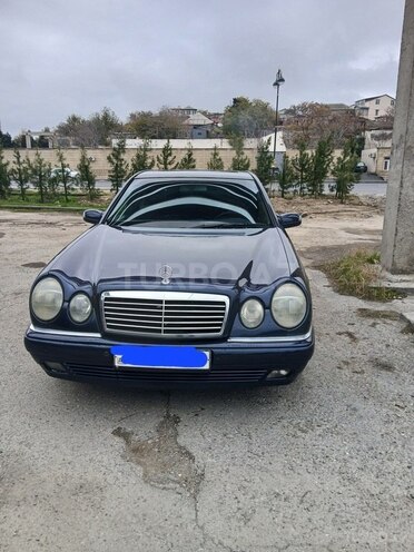 Mercedes E 220 d 1999, 128,754 km - 2.2 l - Bakı