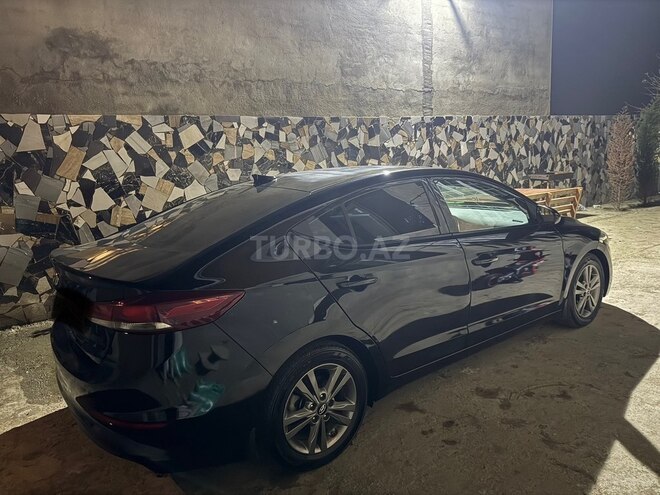Hyundai Elantra 2018, 130,000 km - 2.0 l - Bakı