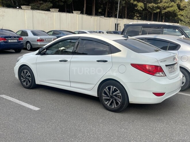 Hyundai Accent 2011, 240,000 km - 1.6 л - Bakı
