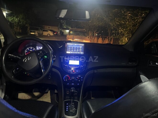 Hyundai Accent 2011, 240,000 km - 1.6 л - Bakı