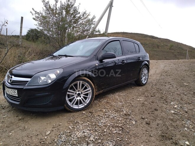 Opel Astra 2009, 193,196 km - 1.3 l - Quba