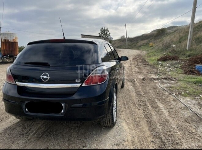 Opel Astra 2009, 193,196 km - 1.3 l - Quba