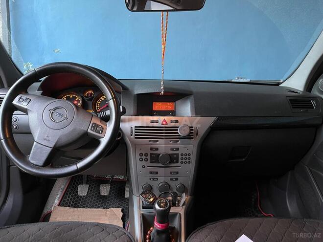 Opel Astra 2009, 193,196 km - 1.3 l - Quba