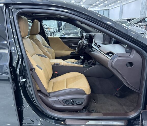 Lexus ES 300h 2020, 142,800 km - 2.5 l - Bakı