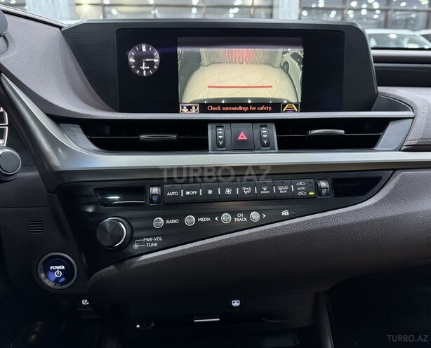 Lexus ES 300h 2020, 142,800 km - 2.5 l - Bakı