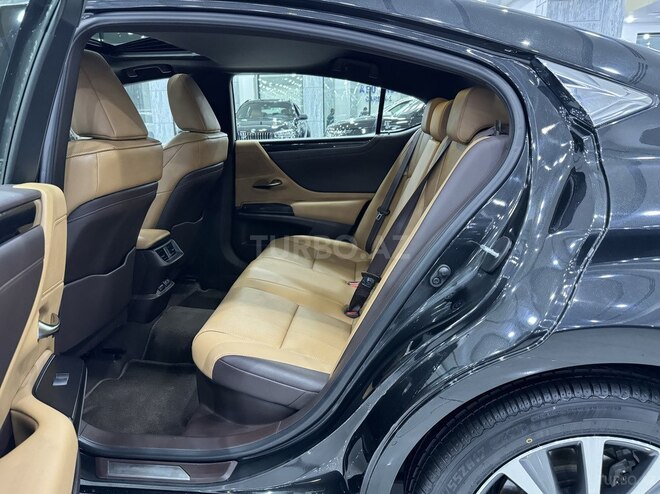 Lexus ES 300h 2020, 142,800 km - 2.5 l - Bakı