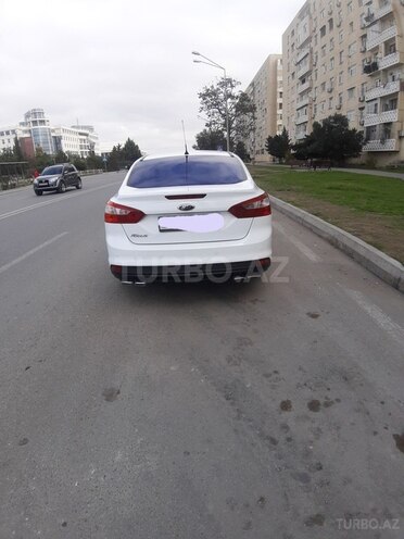 Ford Focus 2014, 226,000 km - 1.6 l - Bakı