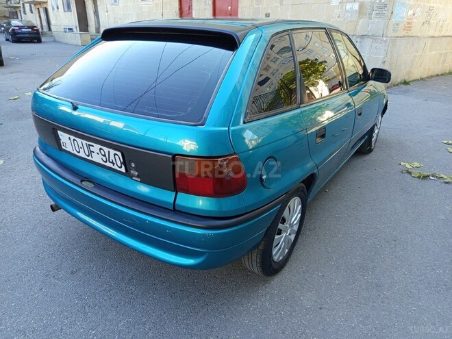 Opel Astra 1995, 228,000 km - 1.4 l - Bakı