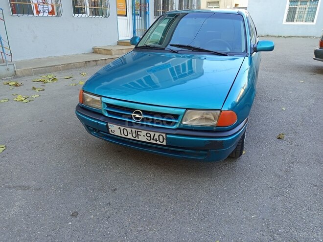 Opel Astra 1995, 228,000 km - 1.4 l - Bakı