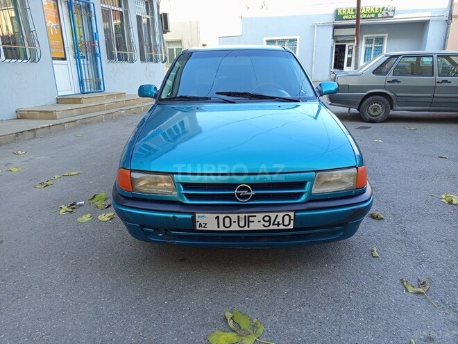 Opel Astra 1995, 228,000 km - 1.4 l - Bakı