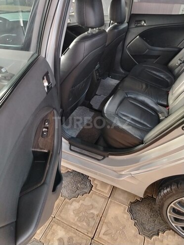 Kia Optima 2010, 88,000 km - 2.0 l - Salyan