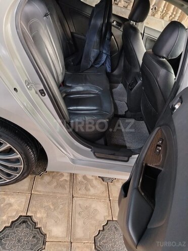 Kia Optima 2010, 88,000 km - 2.0 l - Salyan