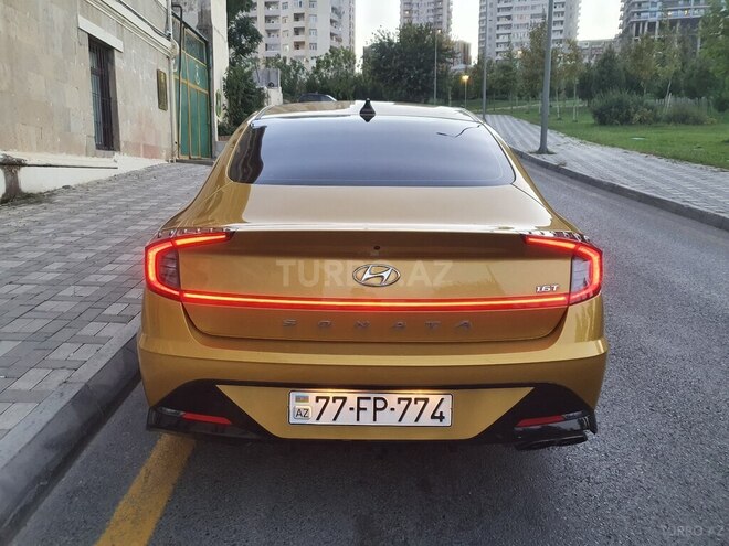 Hyundai Sonata-4
