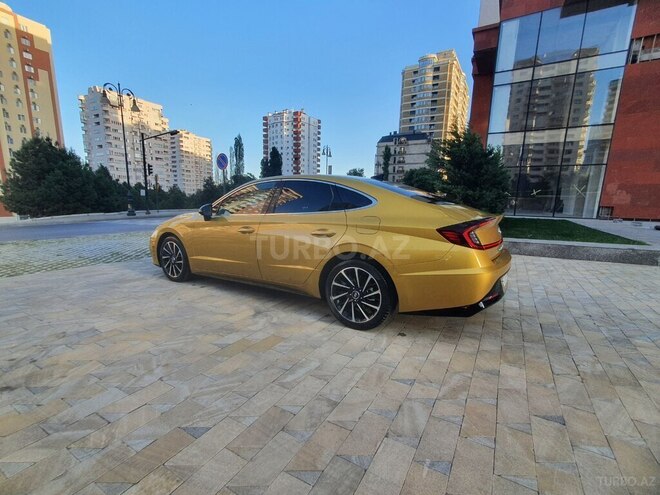 Hyundai Sonata-14