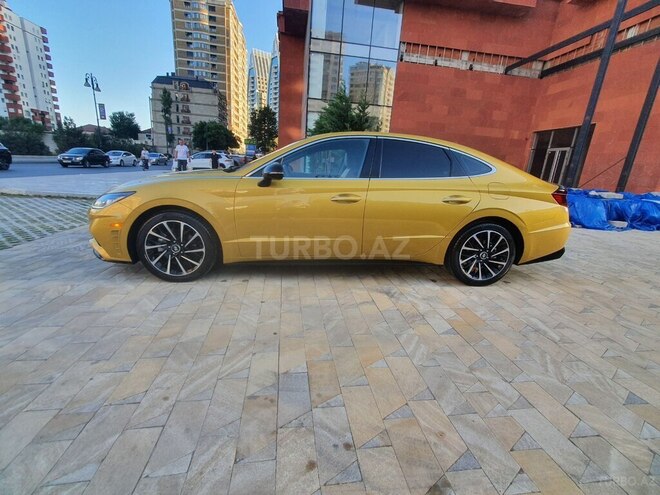 Hyundai Sonata-15