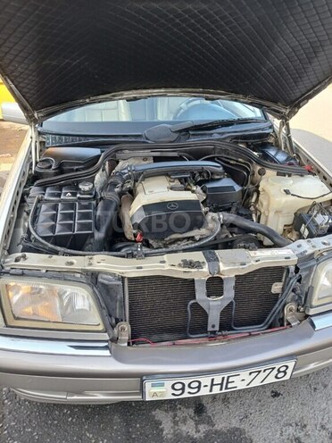 Mercedes C 200 1997, 221,350 km - 2.0 л - Balakən