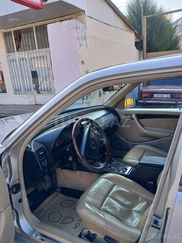 Mercedes C 200 1997, 221,350 km - 2.0 л - Balakən