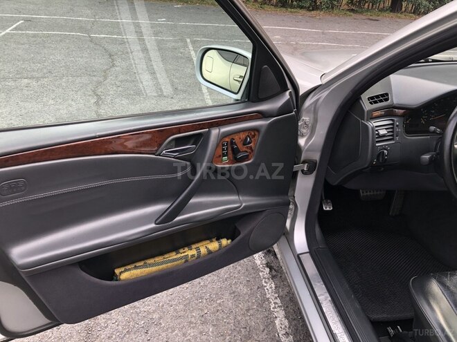 Mercedes E 320 4MATIC 2001, 410,000 km - 3.2 l - Zaqatala