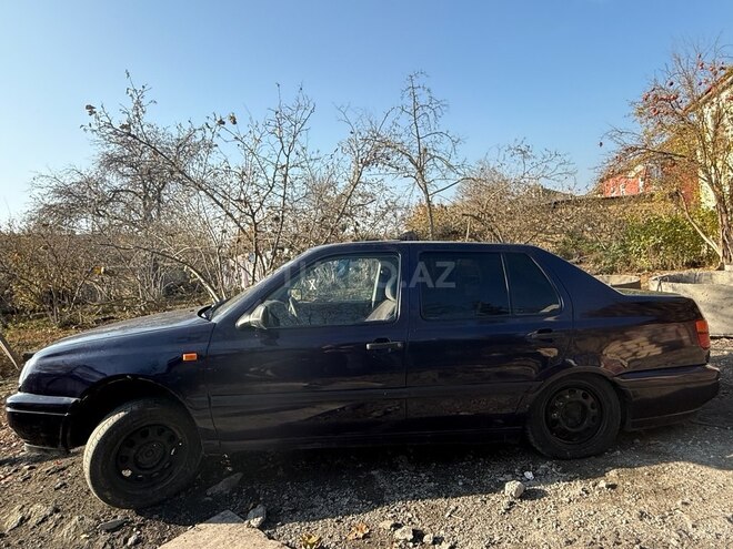 Volkswagen Vento 1995, 234,967 km - 1.4 l - Xaçmaz
