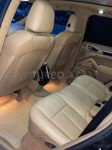 Porsche Cayenne Turbo 2011, 180,000 km - 4.8 l - Yevlax