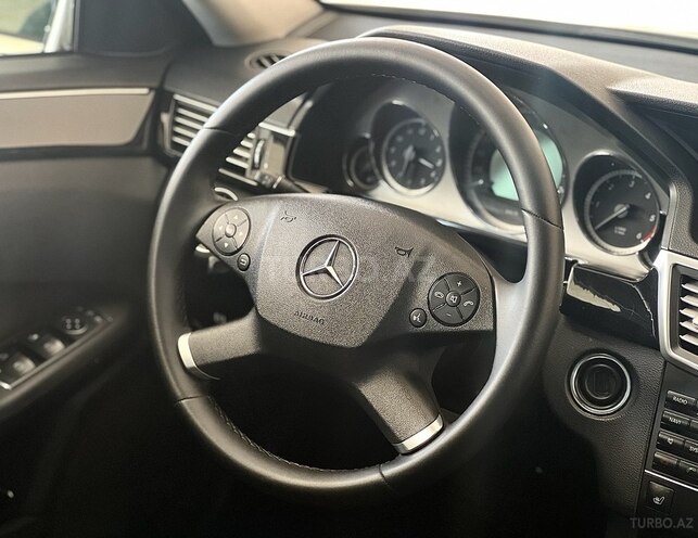 Mercedes E 220 d 2011, 270,000 km - 2.2 l - Bakı