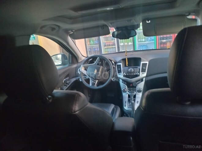Chevrolet Cruze 2015, 300,000 km - 1.4 л - Quba