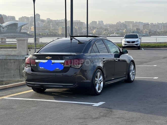 Chevrolet Cruze 2015, 300,000 km - 1.4 л - Quba